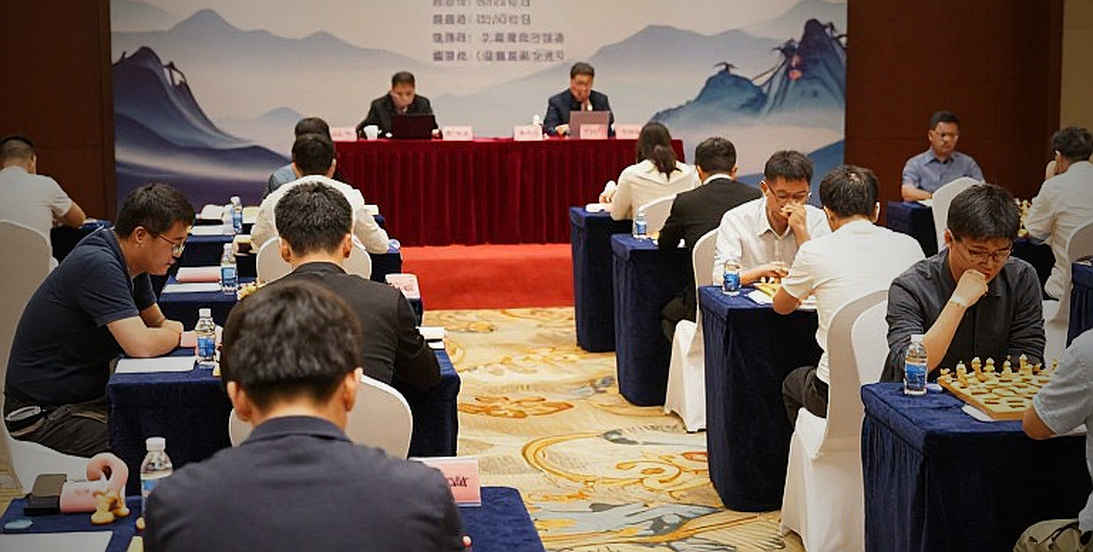 Ba nước cờ đánh rơi vương miện: Nihal Sarin và khoảng lặng ở Samarkand Ba nước cờ đánh rơi vương miện: Nihal Sarin và khoảng lặng ở Samarkand