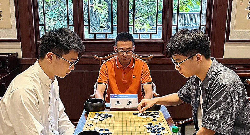Kỳ chuyển nhượng thể thao và esports: Phân biệt tín hiệu thật giữa tiếng ồn tin đồn