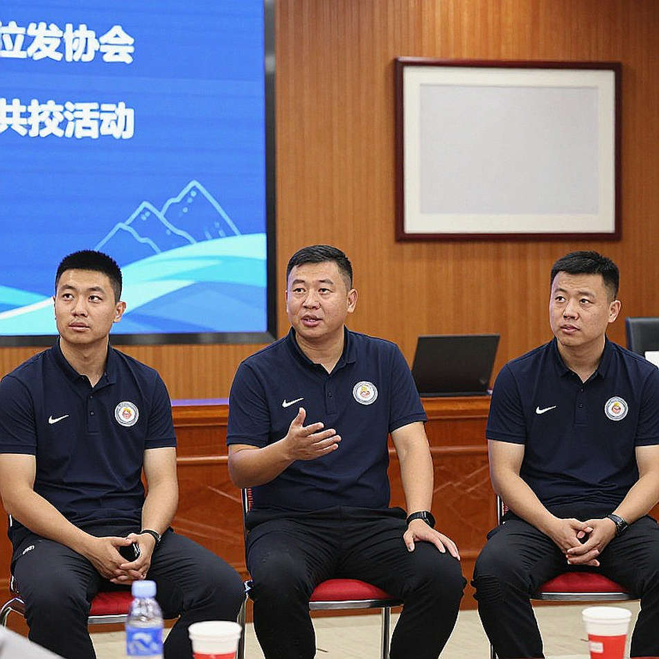 Transfer Window Filter: Reading Park Jin-su's 2.3 Billion Won Deal Through Its Clause Structure