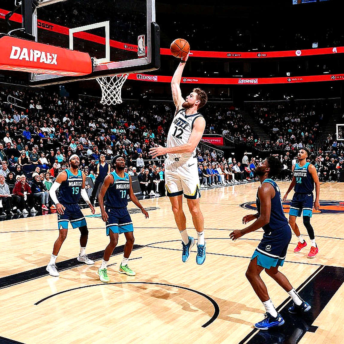 Milutinov có tên trong thành phần Olympiacos trước trận mở màn EuroLeague tại Vitoria Milutinov có tên trong thành phần Olympiacos trước trận mở màn EuroLeague tại Vitoria