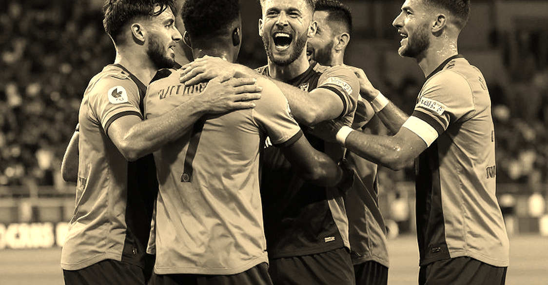 Mười sáu lần khoác áo và tấm khiên quản lý kỳ vọng trước trận derby Malaysia Mười sáu lần khoác áo và tấm khiên quản lý kỳ vọng trước trận derby Malaysia