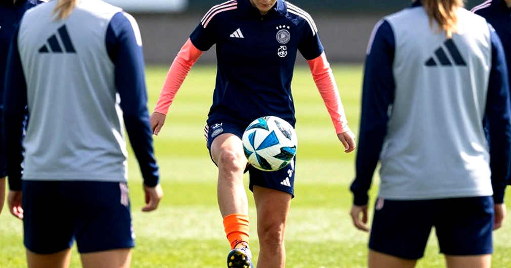 Olaha Mạnh Đức: hàng công Việt Nam, suất ngoại binh và khoản đầu tư không ai kiểm tra