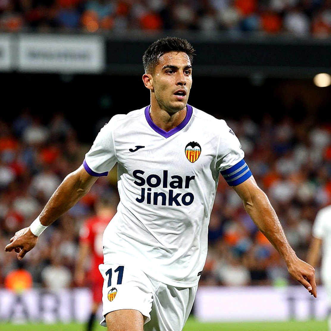 The V.League Transfer Window: A Data Filter for a Noisy Market The V.League Transfer Window: A Data Filter for a Noisy Market