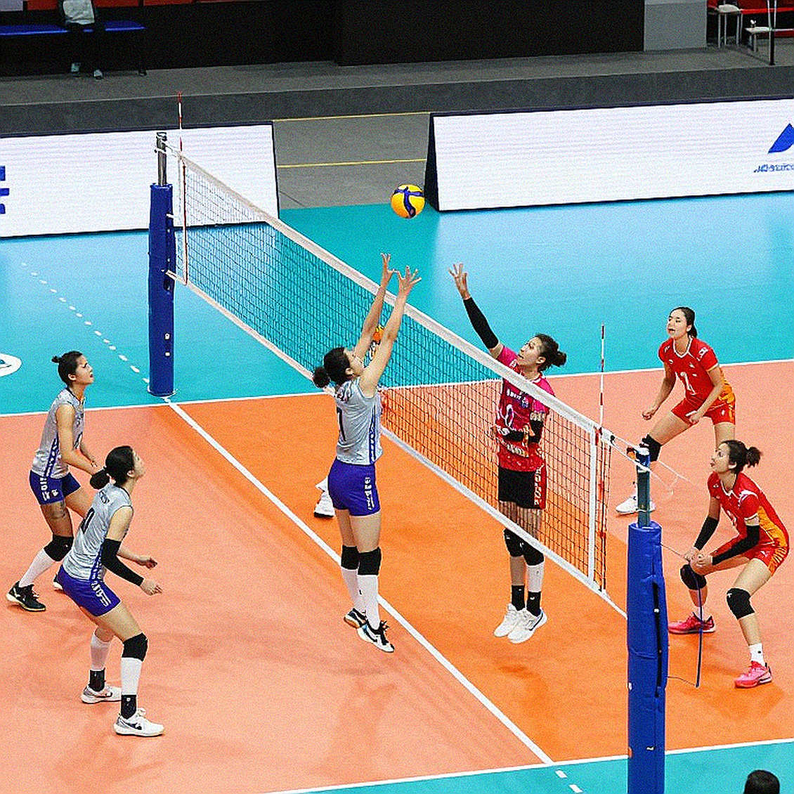 Turkey vô địch EuroVolley 2026: Năm set ở Istanbul và phần dữ liệu bị bỏ trống