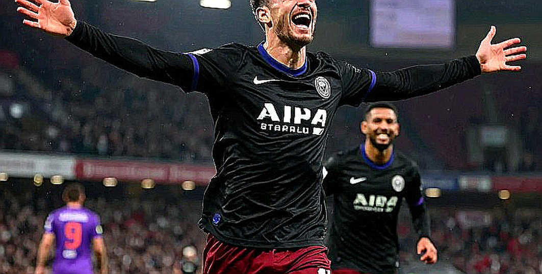 Lewis Hall chọn Newcastle: Manchester United mất mục tiêu hàng đầu trước khi kịp vào cuộc Lewis Hall chọn Newcastle: Manchester United mất mục tiêu hàng đầu trước khi kịp vào cuộc