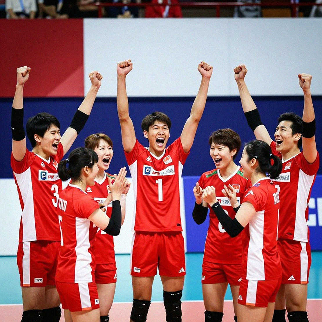 Nebraska thắng Creighton 3-0 và cột mốc 15.405 khán giả ở Pinnacle Bank Arena