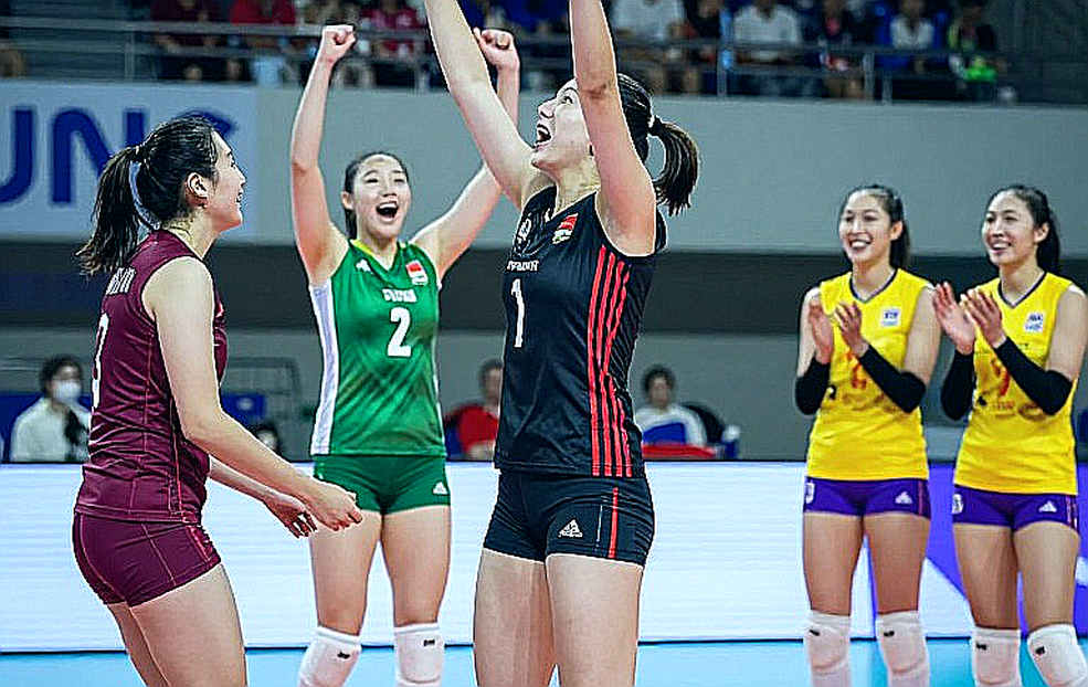 Nebraska thắng Creighton 3-0 và cột mốc 15.405 khán giả ở Pinnacle Bank Arena