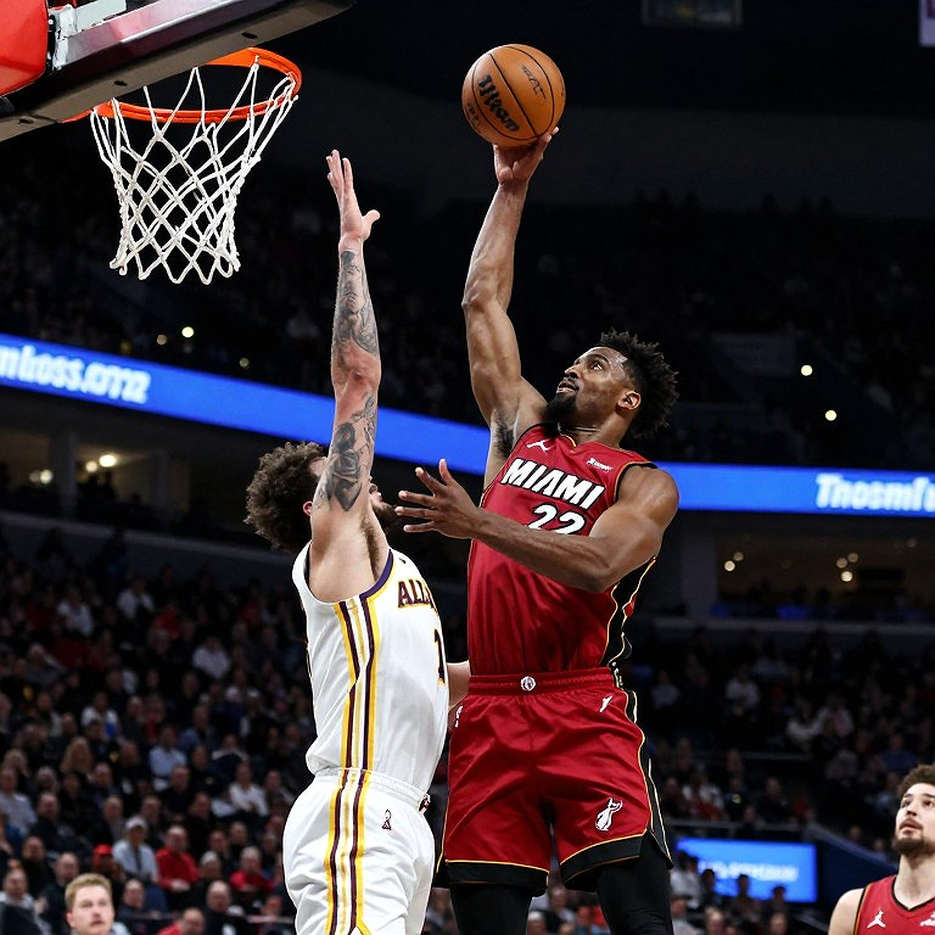 Phoenix Suns đối mặt khủng hoảng trung phong: Mark Williams chấn thương vai, hợp đồng 38 triệu đô la treo lơ lửng